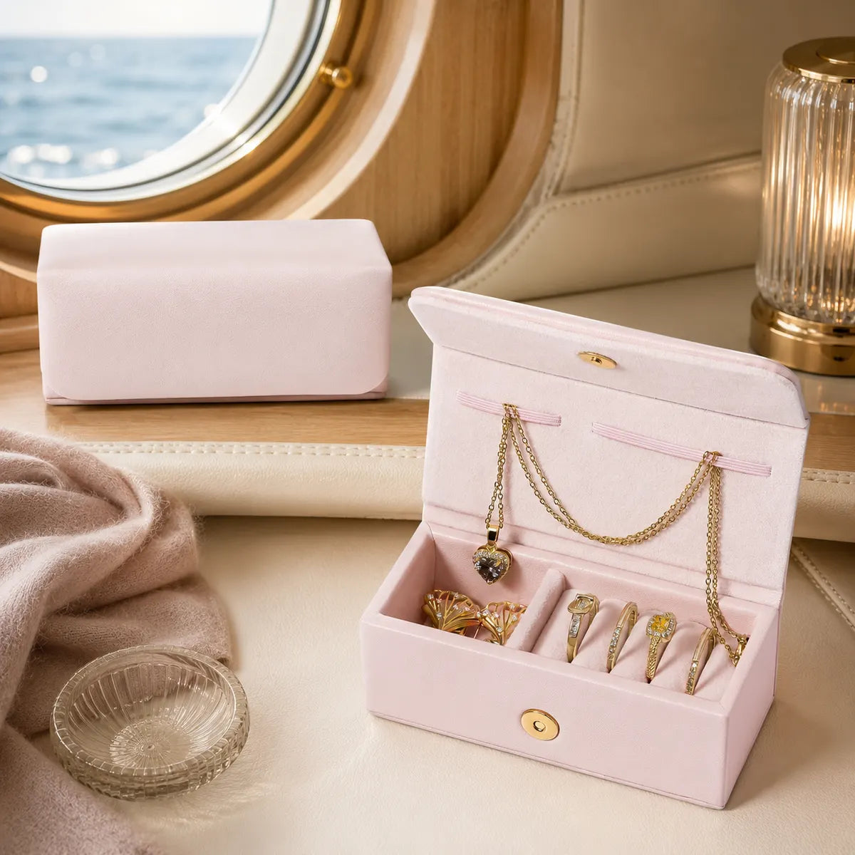 Gemkeepery Small Travel Jewelry Box with Magnetic Closure